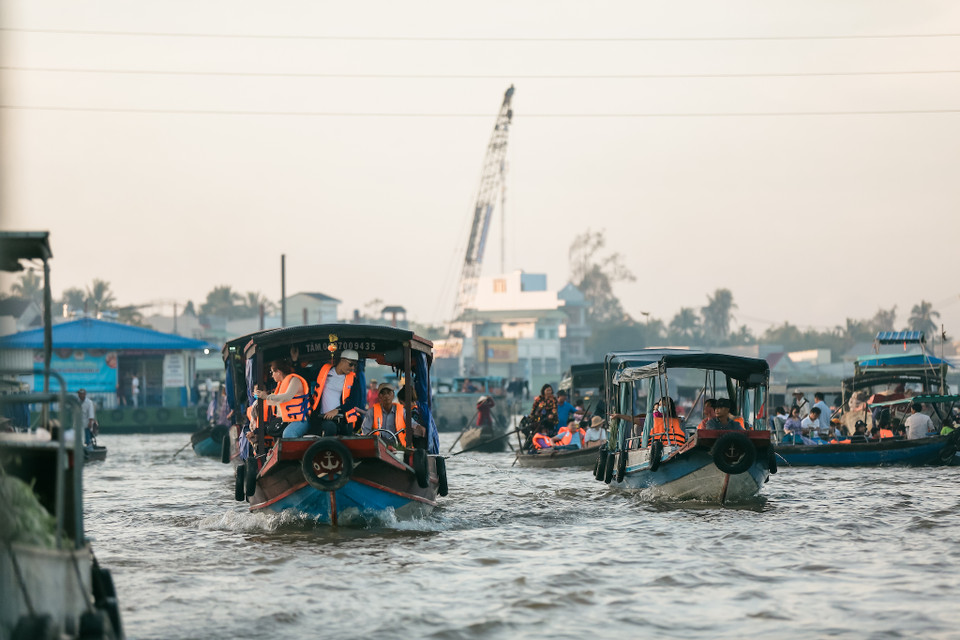 Tạp chí Rough Guide của Anh đã từng bình chọn chợ nổi Cái Răng là một trong 10 khu chợ ấn tượng nhất thế giới. (Ảnh: Minh Sơn/Vietnam+)