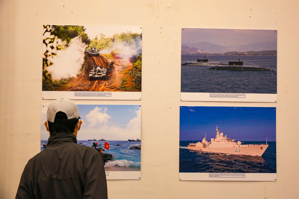 Thứ trưởng Bộ Văn hoá, Thể thao và Du lịch Hoàng Đạo Cương cho biết triển lãm tái khẳng định vai trò lãnh đạo của Đảng Cộng sản Việt Nam trong quá trình đấu tranh giải phóng dân tộc, đổi mới và xây dựng đất nước, những thành tựu mà nhân dân ta đã giành được trong công cuộc xây dựng và bảo vệ Tổ quốc Việt Nam. (Ảnh: Minh Sơn/Vietnam+)