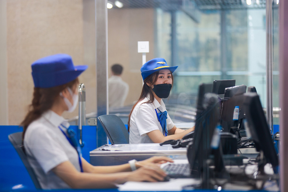 Sau 6 tháng, giờ hoạt động của tàu sẽ tăng lên từ 5h30 đến 22 giờ 30. Giờ bình thường chạy 10 phút/chuyến, giờ cao điểm là 6 phút/chuyến. (Ảnh: Minh Sơn/Vietnam+)