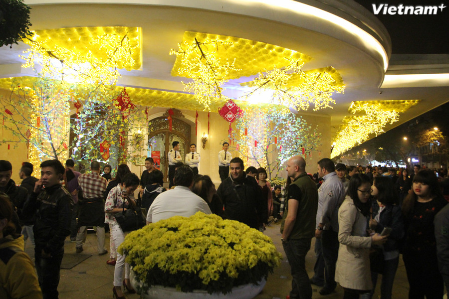 Một góc trung tâm thương mại Tràng Tiền. (Ảnh: Thành Nguyễn/Vietnam+)