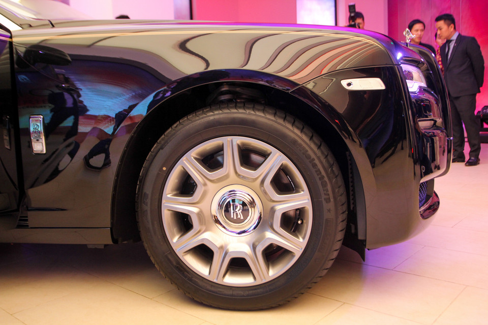 Ghost Series II Extended Wheelbase sử dụng vành 21 inch. (Ảnh: Minh Sơn/Vietnam+)