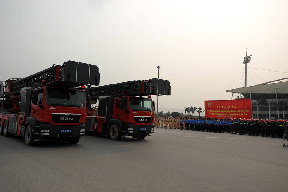 Những khí tài, thiết bị hiện đại nhất được huy động để biểu dương lực lượng nhằm đảm bảo cho hội nghị diễn ra an toàn. (Ảnh: Minh Sơn/Vietnam+)