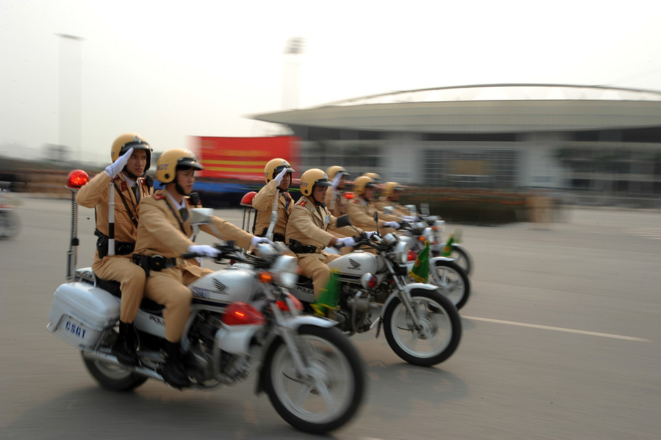 Ngày 22/3, Công an Hà Nội làm lễ ra quân bảo vệ Đại hội đồng liên minh Nghị viện Thế giới (IPU 132) diễn ra ngày 28/3 - 1/4 và các sự kiện quan trọng năm 2015. (Ảnh: Minh Sơn/Vietnam+)