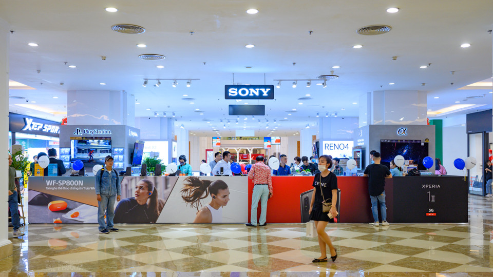 Ngày 27/11, Sony đã chính thức khai trương chi nhánh Sony Center mới tại trung tâm thương mại Vincom Mega Mall Royal City, Hà Nội. (Ảnh: Minh Sơn/Vietnam+)
