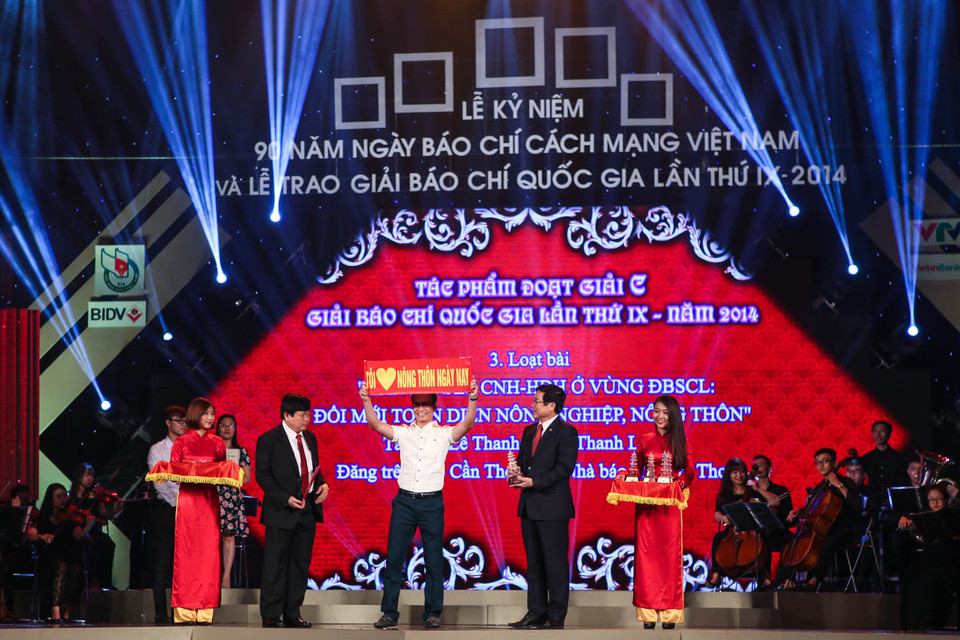 Giải Báo chí Quốc gia lần thứ 9 đánh dấu một năm 'bội thu' của các cá nhân tác giả với 2 giải A, 12 giải B, 18 giải C và 10 giải Khuyến khích. (Ảnh: Minh Sơn/Vietnam+)