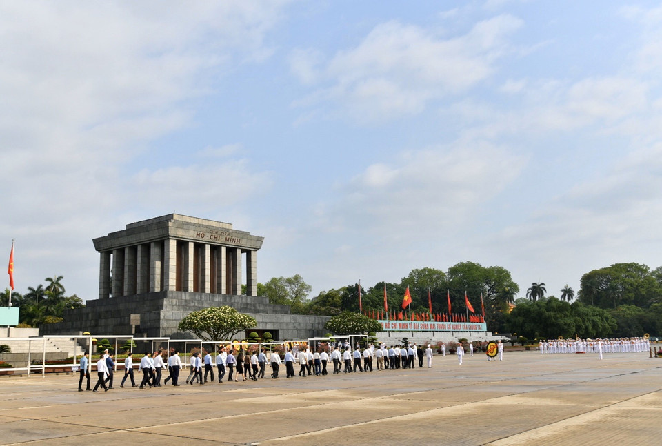 Sáng 18/5, Ban Chấp hành Trung ương Đảng, Quốc hội, Chủ tịch nước, Chính phủ, Ủy ban Trung ương Mặt trận Tổ quốc Việt Nam và thành phố Hà Nội long trọng tổ chức Lễ Kỷ niệm 130 năm Ngày sinh Chủ tịch Hồ Chí Minh (19/5/1890 - 19/5/2020) tại Trung tâm Hội nghị quốc gia, Hà Nội. (Ảnh: PV/Vietnam+)