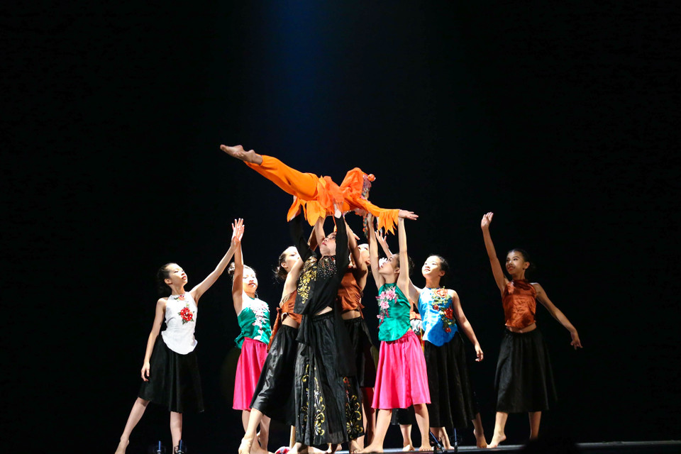 70 phút trình diễn liên tục, thời lượng dài nhất trong lịch sử vũ kịch từ trước tới nay. (Ảnh: Vietnam+)