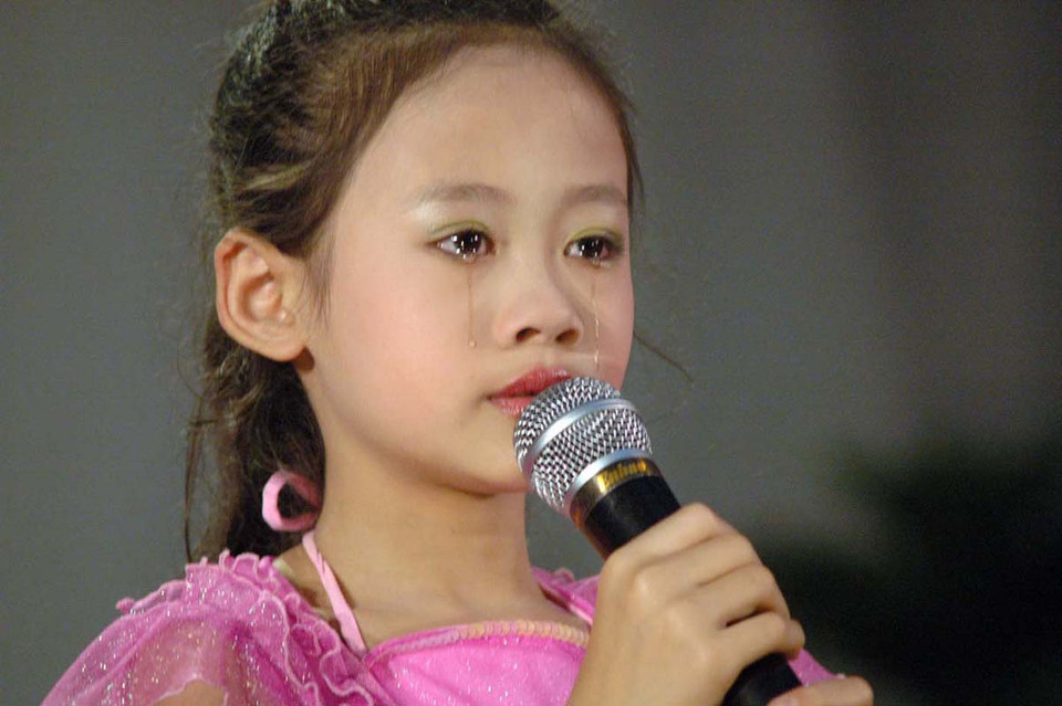 Tác phẩm 'Cháu Huyền Thương kể chuyện Bác Hồ' của tác giả Lan Xuân đoạt Giải nhất ảnh đơn Khoảnh Khắc Vàng 01).