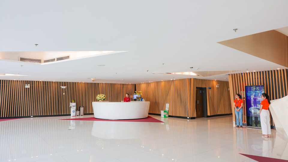 Dự án FPT Complex cung cấp dịch vụ và kinh doanh các sản phẩm phần mềm ứng dụng cho khách hàng trong và ngoài nước; hoạt động website đăng tải thông tin sản phẩm, ứng dụng phần mềm; hợp tác đầu tư cơ sở hạ tầng, văn phòng cho thuê và các công trình phụ trợ trong khu phức hợp văn phòng FPT,... (Ảnh: Minh Sơn/Vietnam+)