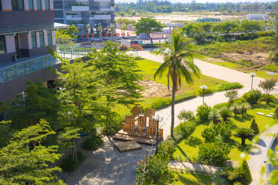 FPT Complex còn nằm sát với khu căn hộ FPT Plaza, FPT School Đà Nẵng, Campus Đại học FPT khiến nơi đây trở thành một trung tâm công nghệ lớn và hiện đại. (Ảnh: Minh Sơn/Vietnam+)