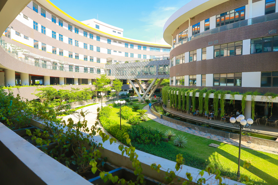 Nếu tính riêng Đà Nẵng và khu vực miền Trung, FPT Complex được xem là khu phức hợp văn phòng hiện đại bậc nhất. (Ảnh: Minh Sơn/Vietnam+)