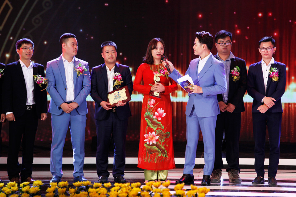 Giải Nhì thứ hai được trao cho nhóm tác giả với sản phẩm Stringee - Nền tảng lập trình Voice, Video, SMS (Stringee – Communication APIs for Voice, Video, SMS)- Công ty Cổ phần Stringee. (Ảnh: PV/Vietnam+)