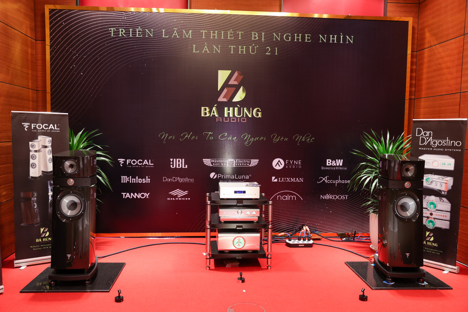 Ngoài ra, AVSHOW cũng có phân khúc tầm trung, người tiêu dùng sẽ dễ dàng tiếp cận hơn như cặp loa Focal Sopra do Bá Hùng Audio phân phối. (Ảnh: Minh Sơn/Vietnam+)