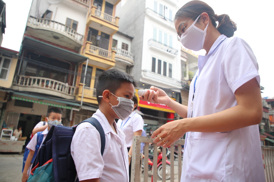 Nhà trường cũng chuẩn bị sẵn sàng cho 2 buổi học trong ngày. Nhà trường cũng sẵn sàng cho việc học bán trú của học sinh bắt đầu từ 18/5. (Ảnh: Minh Sơn/Vietnam+)