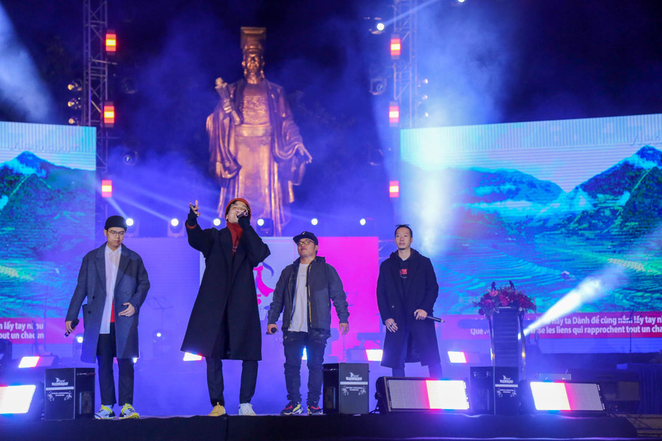 Lễ hội Balade en France là sự kiện kỷ niệm 45 năm thiết lập quan hệ ngoại giao giữa Pháp và Việt Nam và kỷ niệm 5 năm quan hệ Đối tác chiến lược. (Ảnh: Minh Sơn-Mai Anh/Vietnam+)