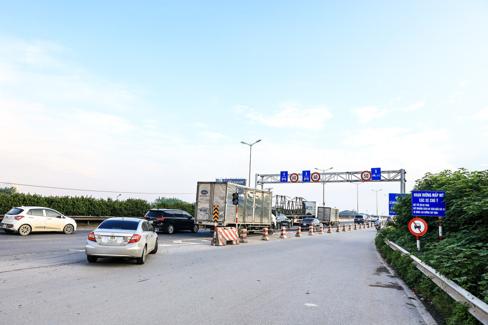 Ngoài việc thu hẹp làn hỗn hợp, một số khu vực hư hỏng trên bề mặt cầu cũng sẽ được sửa chữa. (Ảnh: Minh Sơn/Vietnam+)