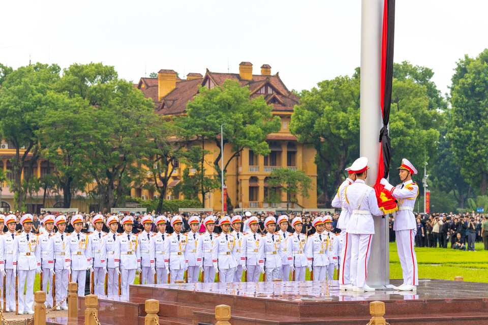 Nghi lễ diễn ra trong khoảng 15 phút. (Ảnh: Minh Sơn/Vietnam+)