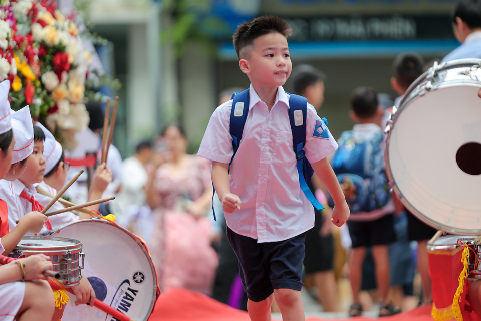 Hôm nay, hơn 1030 học sinh nhà trường trong đó có 204 học sinh lớp 1 sẽ bắt đầu năm học mới. (Ảnh: Minh Sơn/Vietnam+)