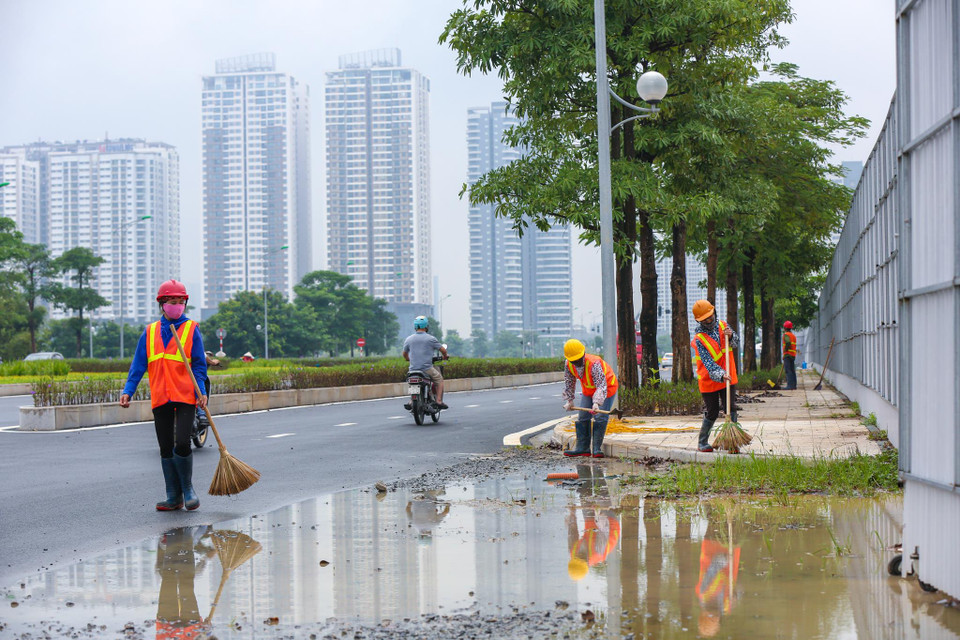 Tuyến đường 8 làn Nguyễn Văn Huyên kéo dài được kỳ vọng tháo gỡ tắc đường và đẩy bất động sản khu vực Tây hồ Tây tăng nhiệt. (Ảnh: Minh Sơn/Vietnam+)