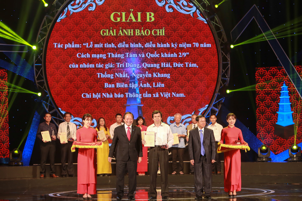 Tại Giải Báo chí Quốc gia lần thứ X-2015, Liên chi hội Nhà báo Thông tấn xã Việt Nam đã có 4 tác phẩm đoạt giải, trong đó có 2 tác phẩm đoạt giải B và 2 tác phẩm đoạt giải C.