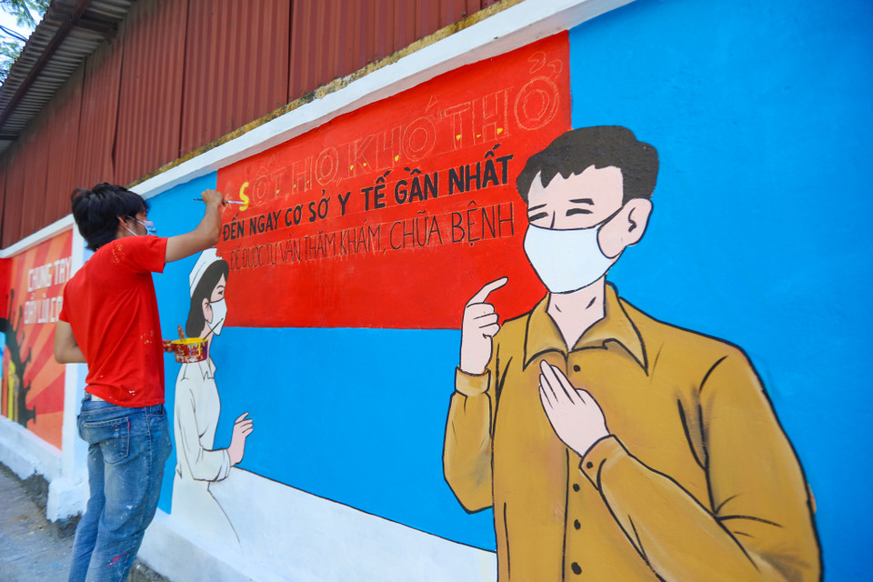 Quận đoàn Hà Đông cho biết đã khảo sát địa điểm và thống nhất thực hiện công trình thanh niên 'Con đường bích họa tuyên truyền phòng chống dịch bệnh COVID-19'. (Ảnh: PV/Vietnam+)