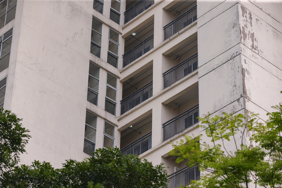 Theo lịch bay, trong ngày 20/3 Cảng hàng không quốc tế Nội Bài sẽ đón khoảng 2.585 hành khách đến từ 25 chuyến bay, trong đó có khoảng 1.183 khách trên 13 chuyến đến từ vùng dịch COVID-19. (Ảnh: Minh Sơn/Vietnam+)