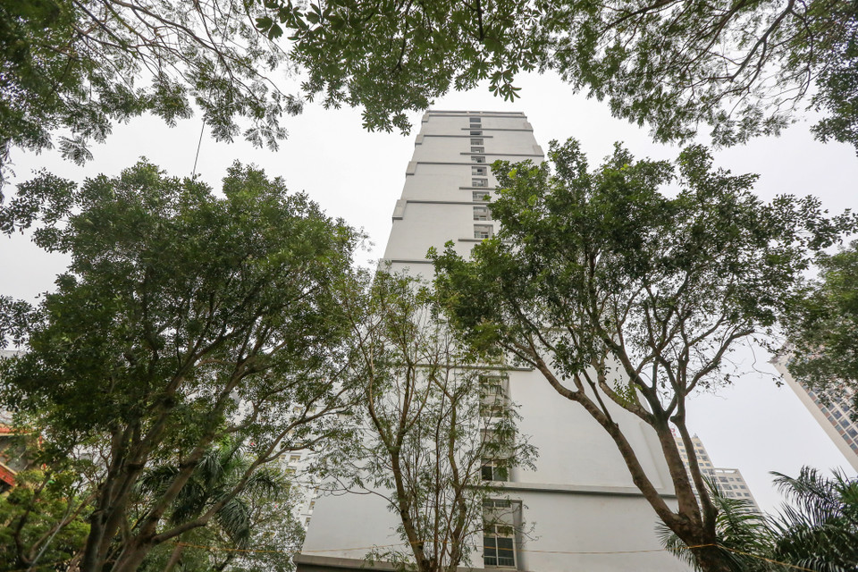 Trước đó, Hà Nội đã huy động tòa nhà 19 tầng (đơn nguyên 2) dành cho học sinh, sinh viên Pháp Vân-Tứ Hiệp để làm khu cách ly tập trung dành cho dành cho 2.000 người. (Ảnh: Minh Sơn/Vietnam+)