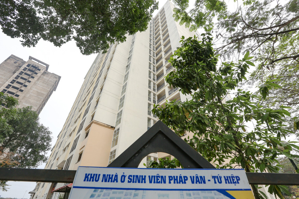 Ngoài ra, Ủy ban nhân dân thành phố Hà Nội cũng quyết định bổ sung thêm một tòa nhà (đơn nguyên 1) cao 19 tầng tại khu nhà dành cho học sinh, sinh viên Pháp Vân-Tứ Hiệp làm khu cách ly tập trung. (Ảnh: Minh Sơn/Vietnam+)