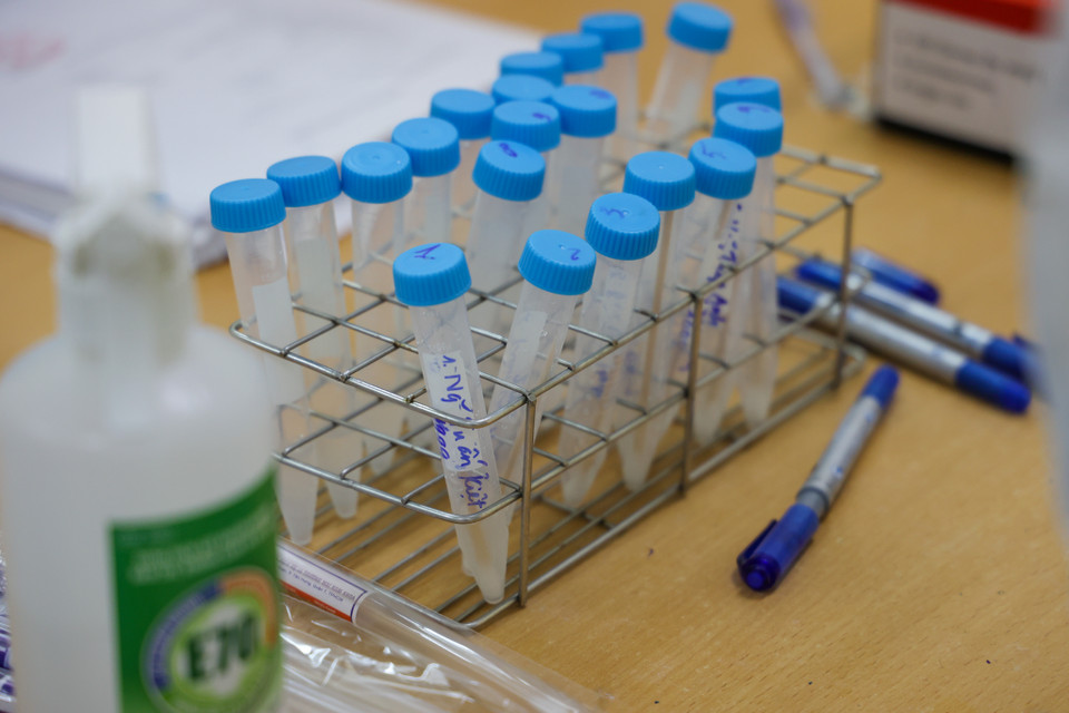 Năm 2021, tỷ lệ công dân chấp hành lệnh gọi khám sức khỏe nghĩa vụ của Hà Nội đạt 100%; công dân đạt sức khỏe đủ điều kiện nhập ngũ là 68,9%; công dân có trình độ đại học, cao đẳng, trung học chuyên nghiệp đạt 43%; 30% viết đơn tình nguyện. (Ảnh: Minh Sơn/Vietnam+)