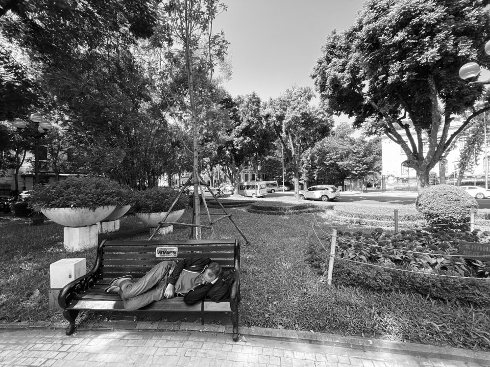 Camera của iPhone cũng được tích hợp thêm nhiều bộ lọc (filter) để người dùng có thể thoải mái sáng tác những bức ảnh như ý mà không cần đến phần mềm của bên thứ 3. (Ảnh: Minh Sơn/Vietnam+)