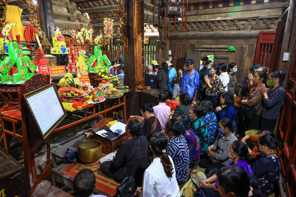 Lễ hội chùa Keo tỉnh Thái Bình diễn ra hàng năm vào 2 kỳ: Ngày 4 tháng Giêng là hội mùa Xuân và hội mùa Thu được diễn ra từ ngày 10 - 15 tháng 9 Âm lịch, nhằm tưởng nhớ đến công đức của thiền sư Không Lộ và những người có công xây dựng chùa. (Ảnh: Minh Sơn/Vietnam+)