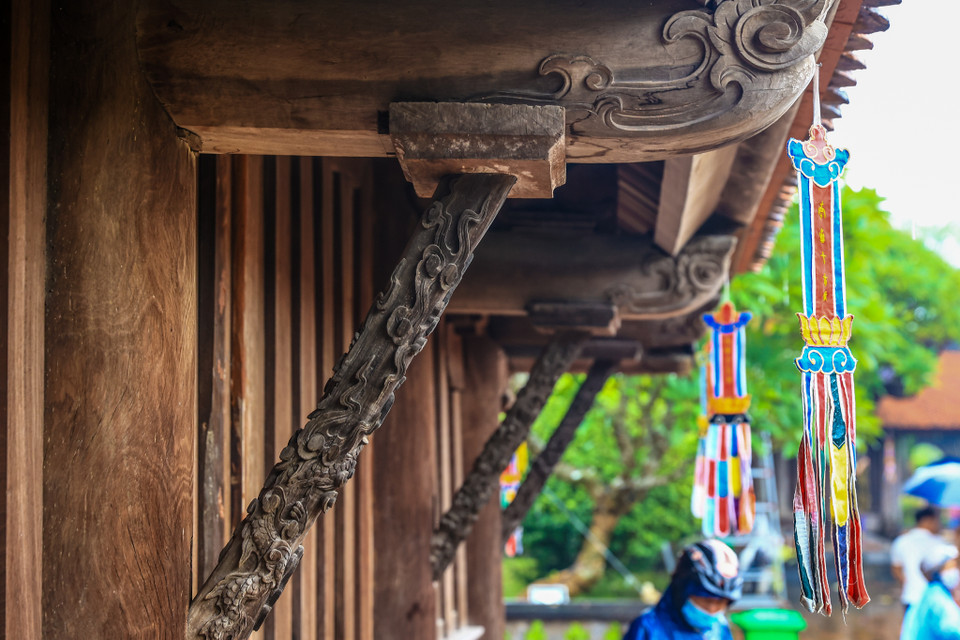 Những mảng chạm khắc tinh xảo mà du khách dễ dàng tìm thấy tại chùa. (Ảnh: Minh Sơn/Vietnam+)