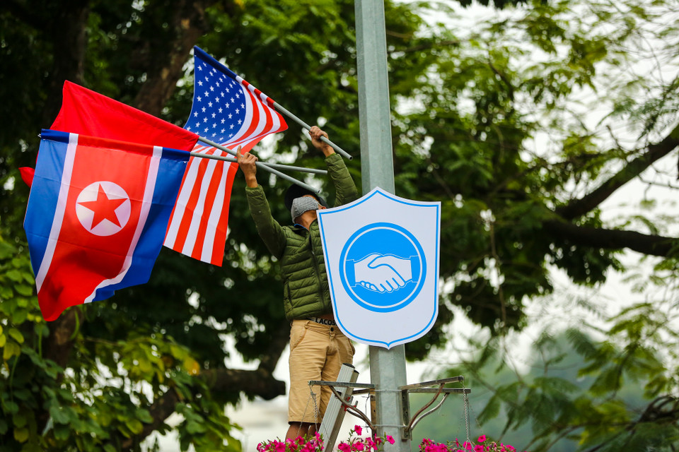 Cho đến chiều 25/2, mọi công tác chuẩn bị để đón tiếp Tổng thống Hoa Kỳ Donald Trump và Nhà lãnh đạo Triều Tiên Kim Jong-un đều đã được hoàn tất. (Ảnh: Minh Sơn/Vietnam+)