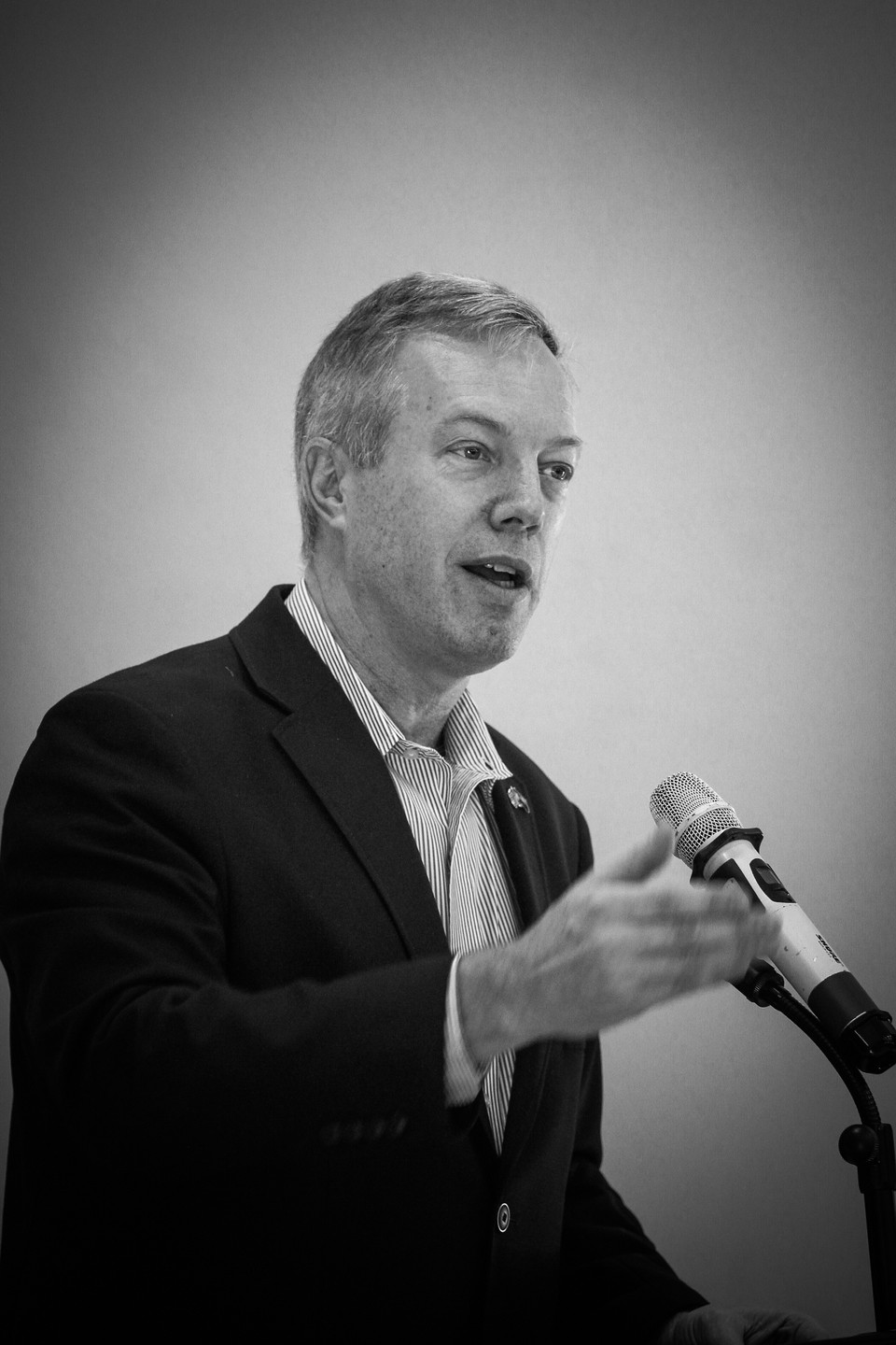 Thân thiện, cởi mở và nỗ lực đóng góp cho sự hợp tác hai nước, Đại sứ Ted Osius để lại nhiều dấu ấn trong các hoạt động xã hội trong dịp kỷ niệm 20 năm thiết lập quan hệ ngoại giao Việt Nam-Hoa Kỳ.