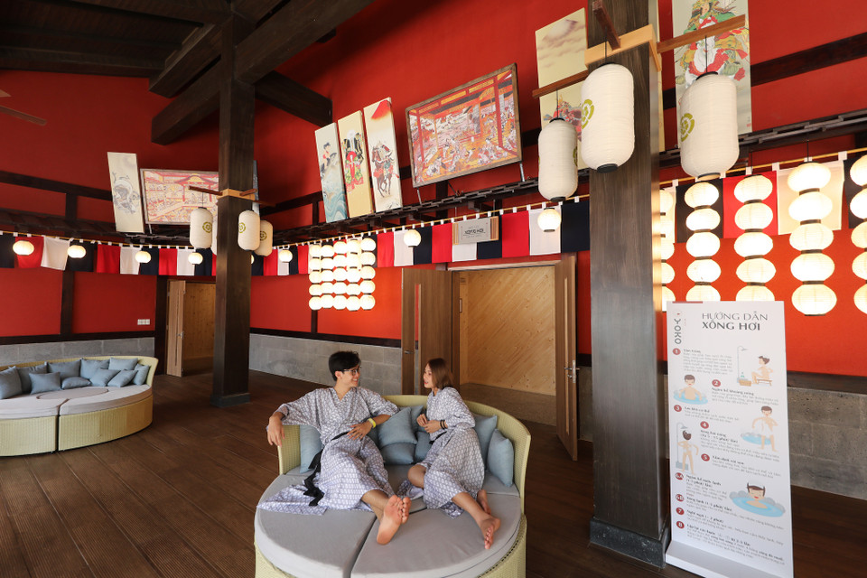 Du khách nên đi vào mùa xuân, mùa thu hoặc mùa đông để tận hưởng một cách trọn vẹn nhất nguồn suối khoáng nóng này. (Ảnh: PV/Vietnam+)