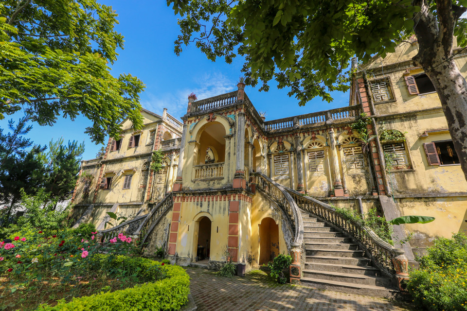 Dinh thự Hoàng A Tưởng còn có tên gọi khác là lâu đài Hoàng Yến Tchao. (Ảnh: Minh Sơn/Vietnam+)