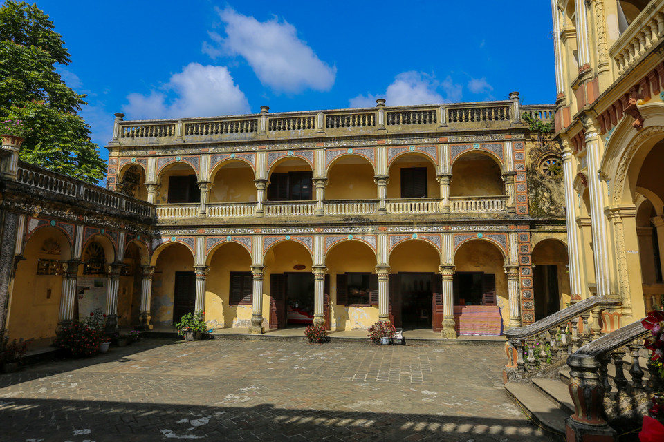 Ngày nay, công trình độc đáo này được dùng như một địa điểm để tham quan, phục vụ du lịch trong nước và quốc tế. (Ảnh: Minh Sơn/Vietnam+)