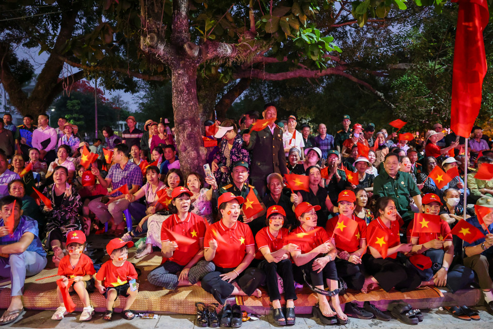 Đây là sự kiện chính thức và quan trọng nhất trong chuỗi các sự kiện, hoạt động kỷ niệm 70 năm Chiến thắng Điện Biên Phủ. (Ảnh: Minh Sơn/Vietnam+)