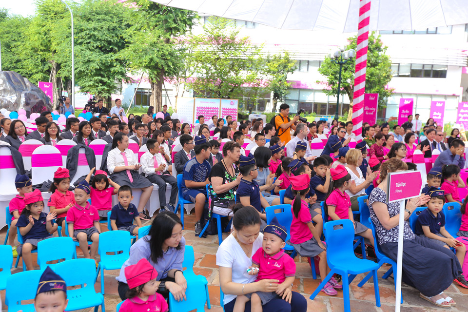 Học sinh tại cả 4 cấp học của trường sẽ được phát triển toàn diện cả về thể lực, trí lực và tâm hồn. (Ảnh: Minh Sơn/Vietnam+)