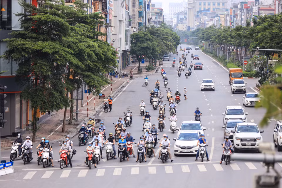 Đơn vị chỉ đang duy trì 23 chốt kiểm soát dịch tại các cửa ngõ lớn ra, vào Thủ đô. (Ảnh: Minh Sơn/Vietnam+)