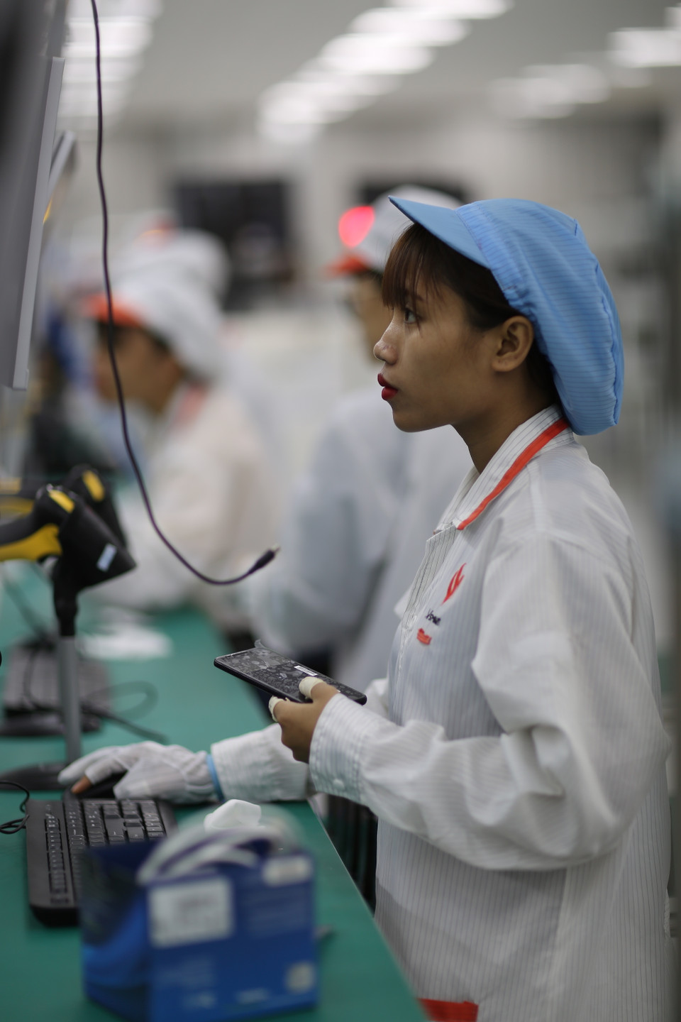 'Lộ' hình ảnh một trong bốn sản phẩm VSmart. (Ảnh: Sơn Hiền/Vietnam+)