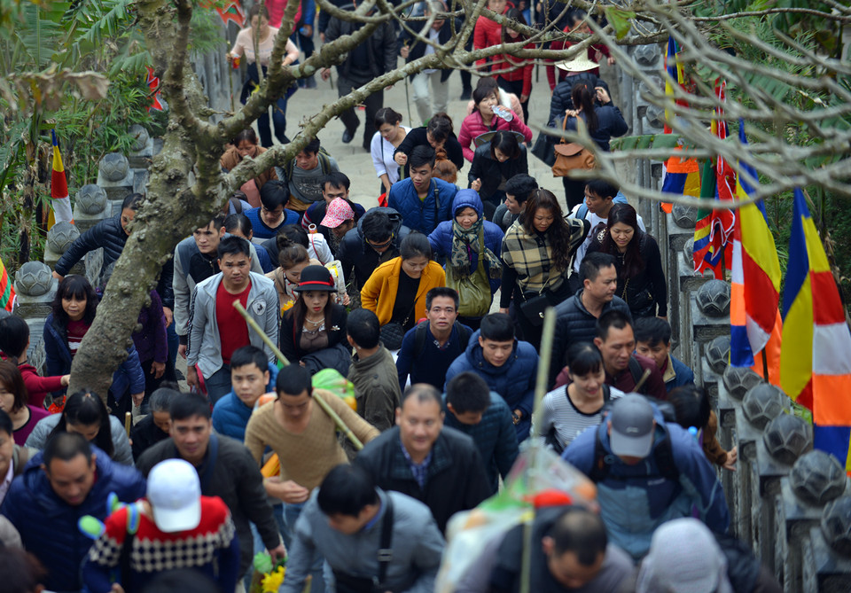 Đường hành hương đầu năm sau lễ khai hội không quá đông đúc. (Ảnh: CTV/Vietnam+)