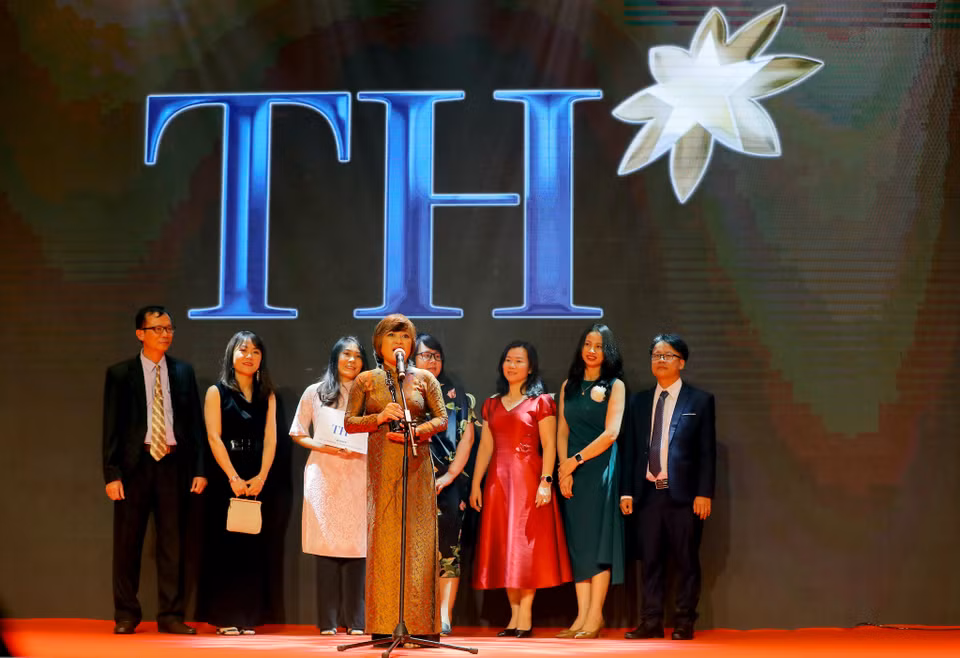 Tối 23/2, Tập đoàn TH, đơn vị sở hữu thương hiệu sữa tươi sạch TH true MILK đã được HR Asia Magazine vinh danh là “Nơi làm việc tốt nhất châu Á 2021” trong lễ trao giải Best Companies to Work for in Asia 2021. (Ảnh: Tập đoàn TH) 
