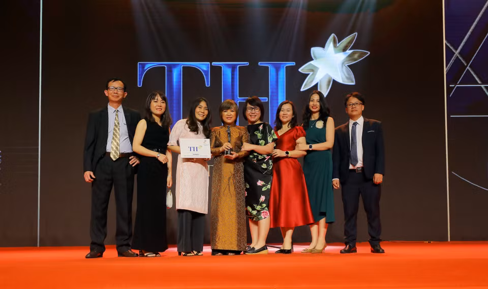 Theo đánh giá của HR Asia Magazine - tạp chí uy tín hàng đầu về nhân sự khu vực châu Á, 100% các chỉ số đánh giá về 'Nơi làm việc tốt nhất châu Á 2021' của Tập đoàn TH đều vượt khá xa so với chỉ số trung bình tại các doanh nghiệp. (Ảnh: Tập đoàn TH)
