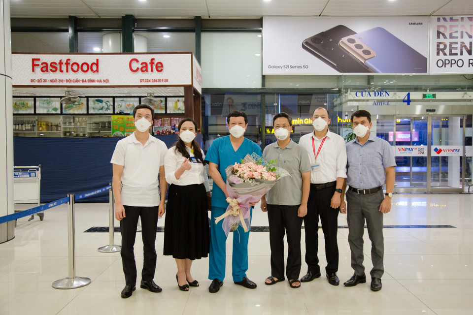 Bác sỹ Bình tâm sự: 'Lúc mình đi vào một nơi nguy hiểm, gia đình cũng tỏ ra lo lắng. Tuy nhiên, mình muốn đi để biết tình hình dịch bệnh đồng thời cũng giúp được các đồng nghiệp trong giai đoạn khó khăn nhất.' (Ảnh: NVCC)