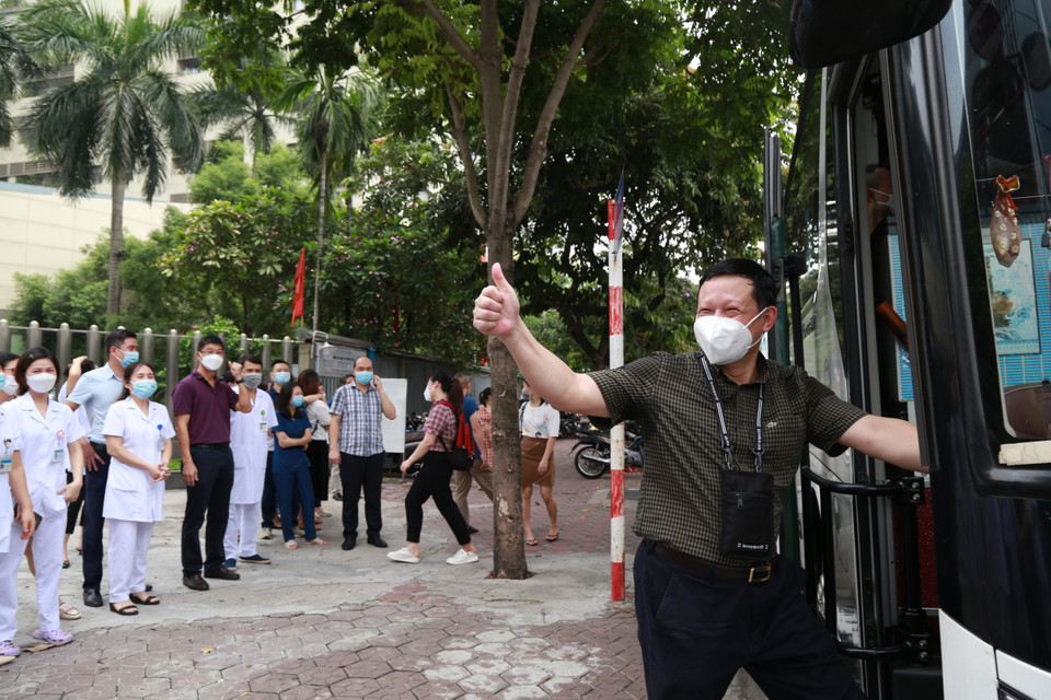 Đợt bác sỹ Bình đi vào miền Nam tiếp sức cho các đồng nghiệp là giai đoạn khốc liệt nhất của cuộc chiến chống dịch. (Ảnh: NVCC)