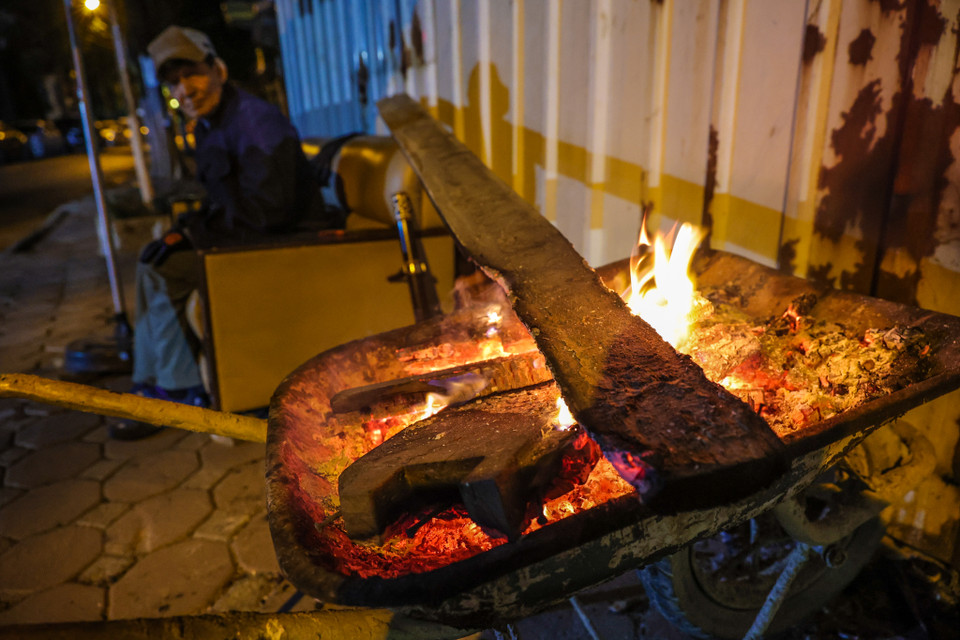 Đợt không khí lạnh gây rét đậm rét hại lần này được đánh giá có cường độ lạnh nhất từ đầu năm tới nay. Theo thông tin từ Trung tâm Dự báo Khí tượng Thủy văn Quốc gia, không khí lạnh sẽ tiếp tục tăng cường trong những ngày tới. (Ảnh: Minh Sơn/Vietnam+)