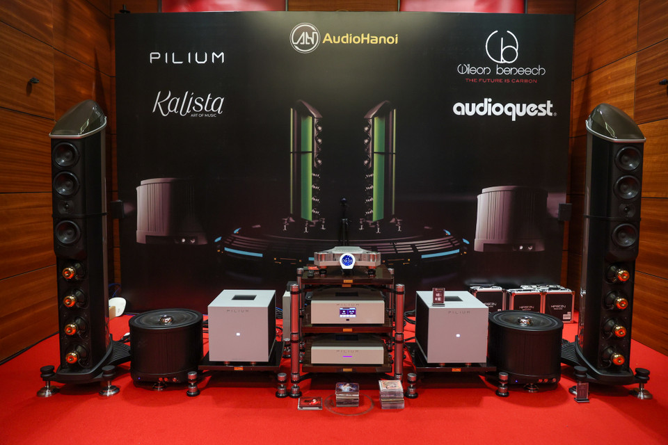 Theo bà Đỗ Như Quỳnh, AVShow lần thứ 23 sẽ diễn ra từ 7-8-9/12/2024. "Đây sẽ là nơi hội tụ của những thương hiệu từ bình dân đến đẳng cấp, từ vài triệu đến hàng trăm triệu, hàng tỉ, những cấu hình hi-end đồ sộ nhiều thiết bị đến những phối ghép đơn giản dễ sử dụng." (Ảnh: Minh Sơn/Vietnam+)