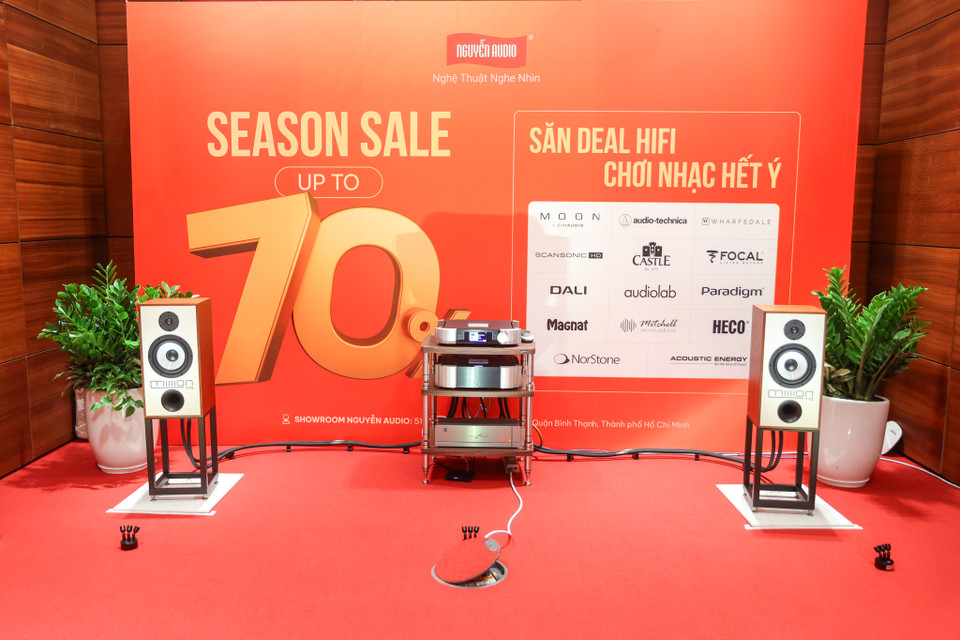 Đây là sân chơi để các hãng âm thanh, hình ảnh trình diễn những thiết bị đẳng cấp nhất, công nghệ mới nhất đến với người tiêu dùng. (Ảnh: Minh Sơn/Vietnam+)