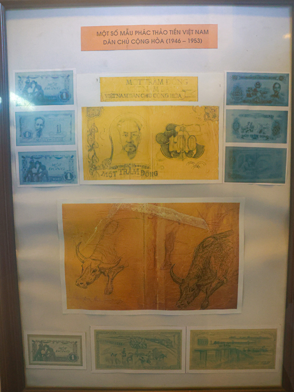 Tờ bạc 100 đồng Việt Nam còn được gọi là tờ bạc “con trâu xanh” ra đời tại đây. Tờ bạc “cụ Hồ” ra đời mang theo sứ mệnh lịch sử vô cùng quan trọng: góp phần đấu tranh tiền tệ với địch để bảo vệ nền độc lập dân tộc và trở thành vũ khí đấu tranh trên mặt trận kinh tế - tài chính - tiền tệ, loại bỏ đồng tiền Đông Dương của thực dân Pháp ra khỏi nước ta. (Ảnh: Minh Sơn/Vietnam+)